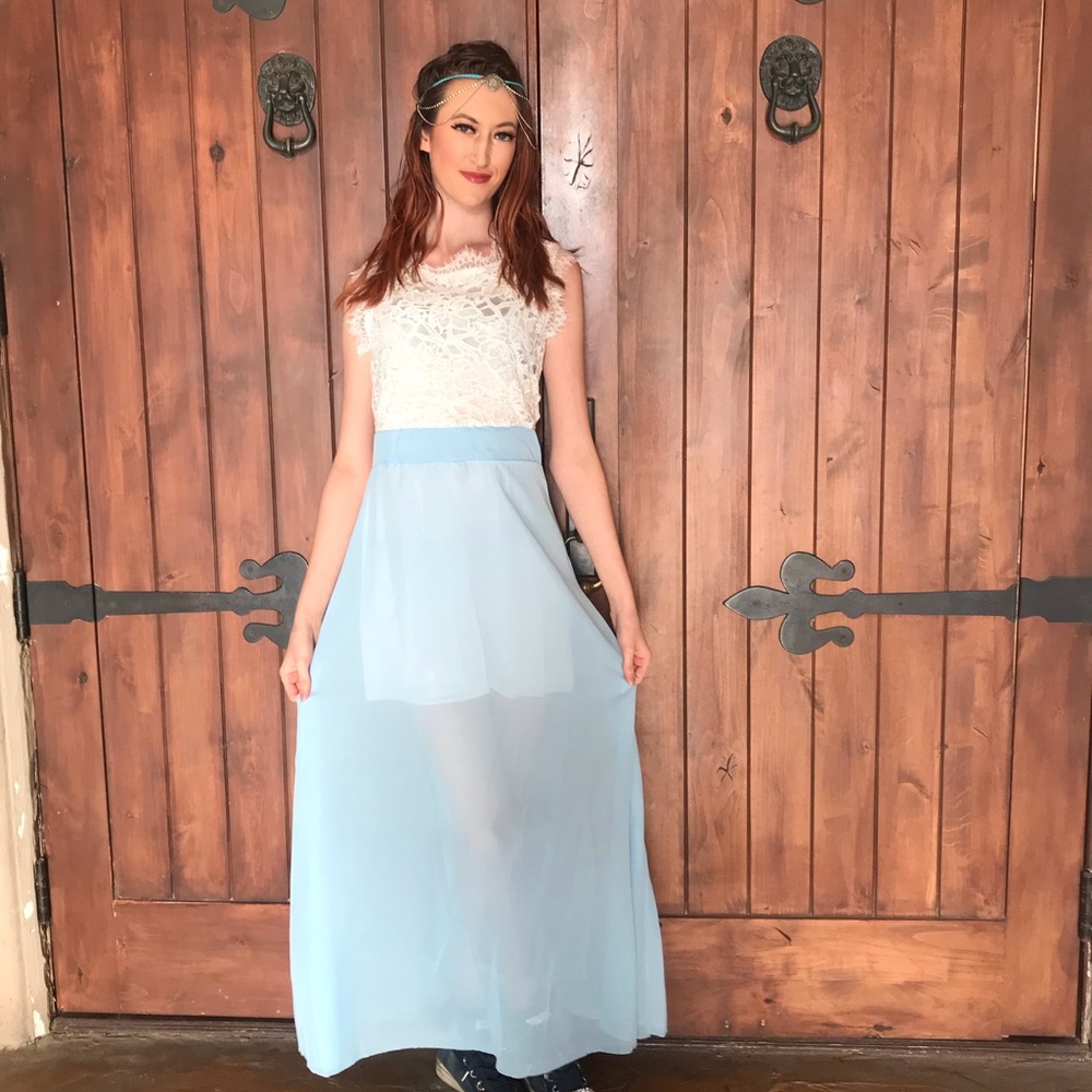 Beautiful Formal Dress - Picture 2 of 8